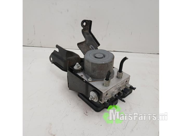 Usagé Bloc ABS Nissan Micra (K14) 0.9 IG-T 12V Prix € 125,00 Règlement à la marge proposé par Autodemontagebedrijf De Mars