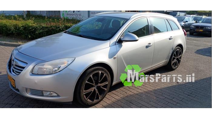 Używane Dach Opel Insignia Sports Tourer 1.4 Turbo 16V Ecotec Cena € 250,00 Procedura marży oferowane przez Autodemontagebedrijf De Mars