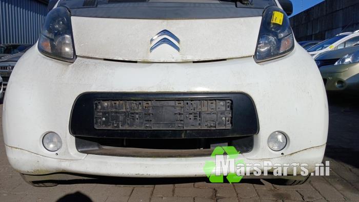 Usados Parachoques Citroen C-Zero 16 kWh Precio € 175,00 Norma de margen ofrecido por Autodemontagebedrijf De Mars