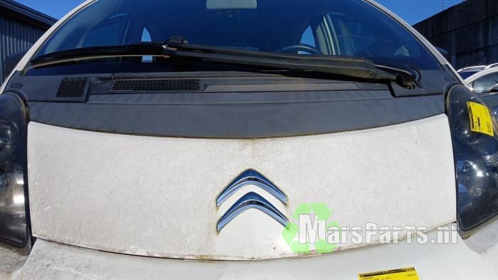 Używane Maska Citroen C-Zero 16 kWh Cena € 150,00 Procedura marży oferowane przez Autodemontagebedrijf De Mars