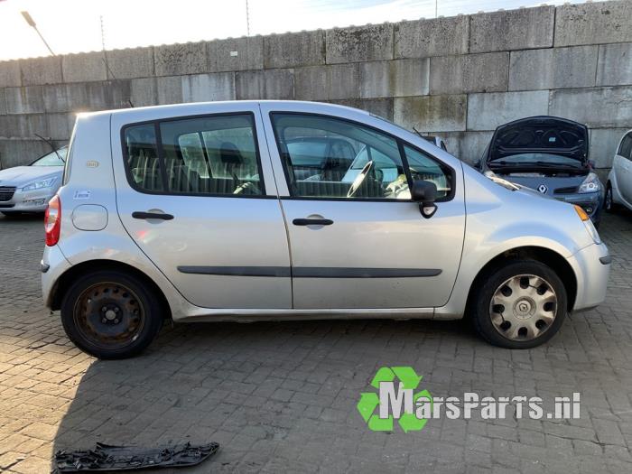 Begagnade Underram Renault Modus/Grand Modus (JP) 1.2 16V Pris € 70,00 Marginaltabell erbjuds av Autodemontagebedrijf De Mars