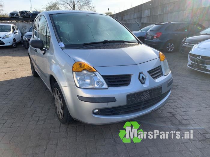 Używane Belka prawa Renault Modus/Grand Modus (JP) 1.2 16V Cena na żądanie oferowane przez Autodemontagebedrijf De Mars