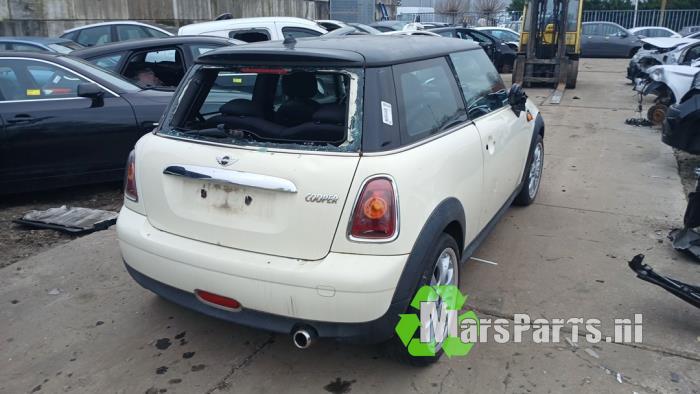 Używane Belka prawa Mini Mini (R56) 1.6 16V Cooper Cena € 250,00 Procedura marży oferowane przez Autodemontagebedrijf De Mars