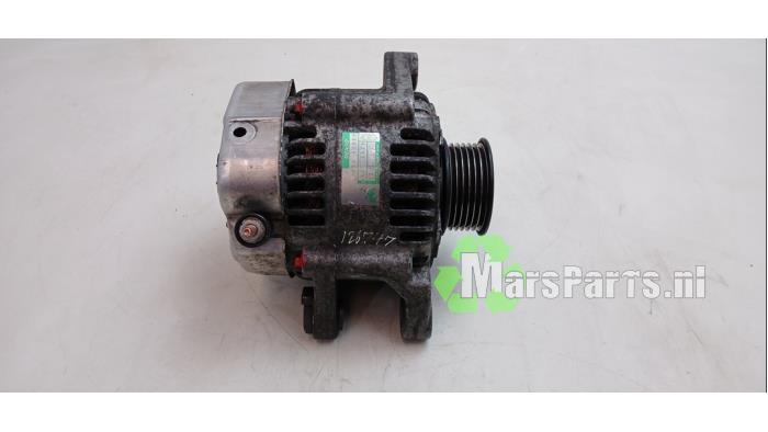 Begagnade Dynamo Daihatsu Cuore (L251/271/276) 1.0 12V DVVT Pris € 35,00 Marginaltabell erbjuds av Autodemontagebedrijf De Mars