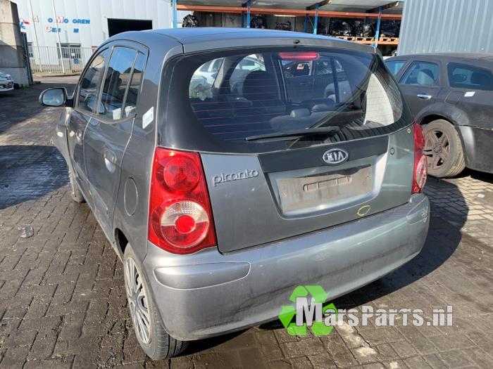 Używane Dach + Tyl Kia Picanto (BA) 1.0 12V Cena € 250,00 Procedura marży oferowane przez Autodemontagebedrijf De Mars