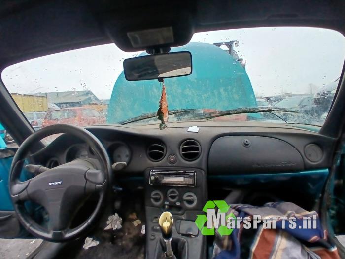 Używane Stacyjka + Kluczyk Fiat Barchetta (183) 1.8 16V Cena € 35,00 Procedura marży oferowane przez Autodemontagebedrijf De Mars