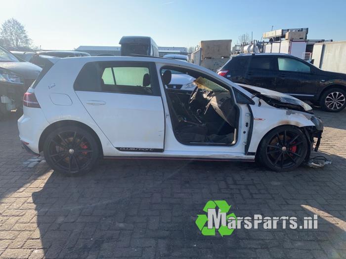 Used Subframe Volkswagen Golf VII (AUA) 2.0 GTI 16V Clubsport Price € 45,00 Margin scheme offered by Autodemontagebedrijf De Mars