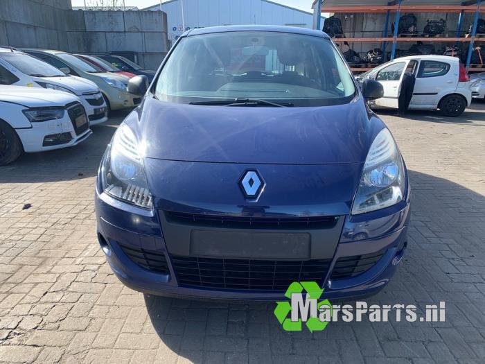 Używane Dach Renault Scénic III (JZ) 1.6 16V Cena € 250,00 Procedura marży oferowane przez Autodemontagebedrijf De Mars