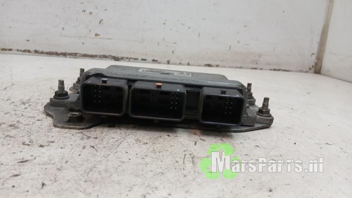 Used Engine management computer Nissan Qashqai (J10) 2.0 16V Price € 150,00 Margin scheme offered by Autodemontagebedrijf De Mars