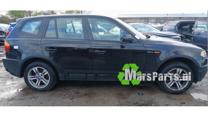 Używane Próg prawy BMW X3 (E83) 2.0d 16V Cena € 250,00 Procedura marży oferowane przez Autodemontagebedrijf De Mars