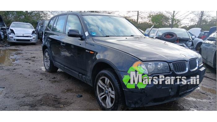 Używane Element karoserii przedni BMW X3 (E83) 2.0d 16V Cena € 300,00 Procedura marży oferowane przez Autodemontagebedrijf De Mars