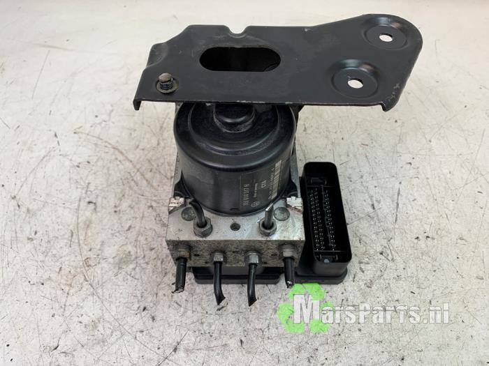 Begagnade ABS-pump Volkswagen Transporter T5 2.0 TDI DRF 4Motion Pris € 170,00 Marginaltabell erbjuds av Autodemontagebedrijf De Mars