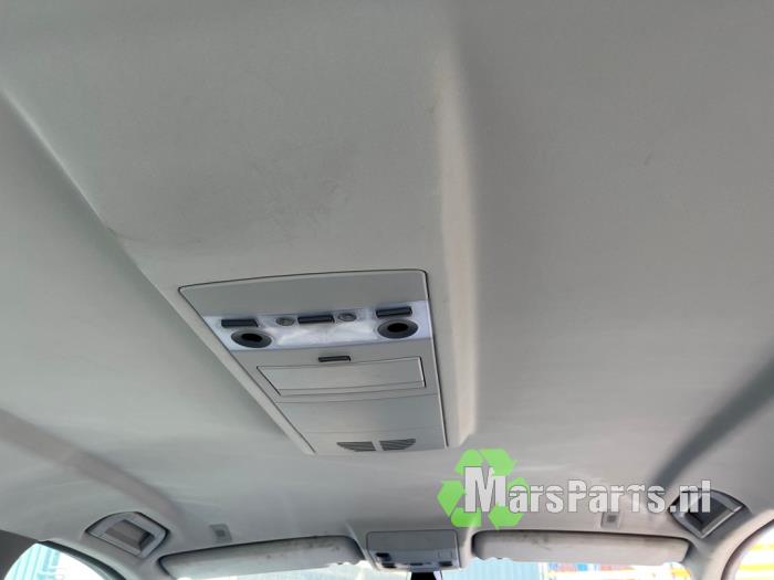Używane Podsufitka BMW 7 serie (E65/E66/E67) Cena € 100,00 Procedura marży oferowane przez Autodemontagebedrijf De Mars