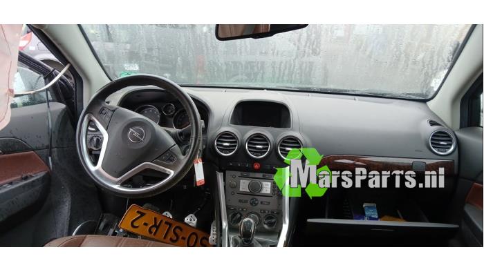 Begagnade Innerdisplay Opel Antara (LA6) 2.4 16V 4x4 Pris € 85,00 Marginaltabell erbjuds av Autodemontagebedrijf De Mars