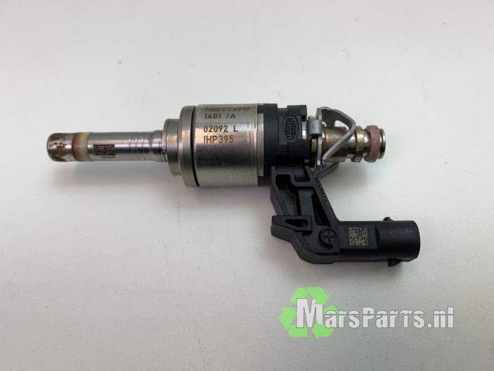 Usagé Injecteur (injection essence) Cupra Leon (KLCB) 1.4 e-Hybrid 245, VZ 16V Prix € 25,00 Règlement à la marge proposé par Autodemontagebedrijf De Mars