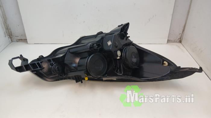 Gebrauchte Scheinwerfer links Citroen C3 (SC) 1.6 HDi 92 Preis € 100,00 Margenregelung angeboten von Autodemontagebedrijf De Mars