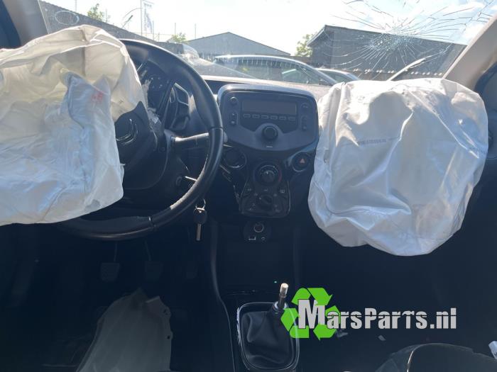 Gebrauchte Radio Citroen C1 1.0 12V VVT-i Preis € 50,00 Margenregelung angeboten von Autodemontagebedrijf De Mars