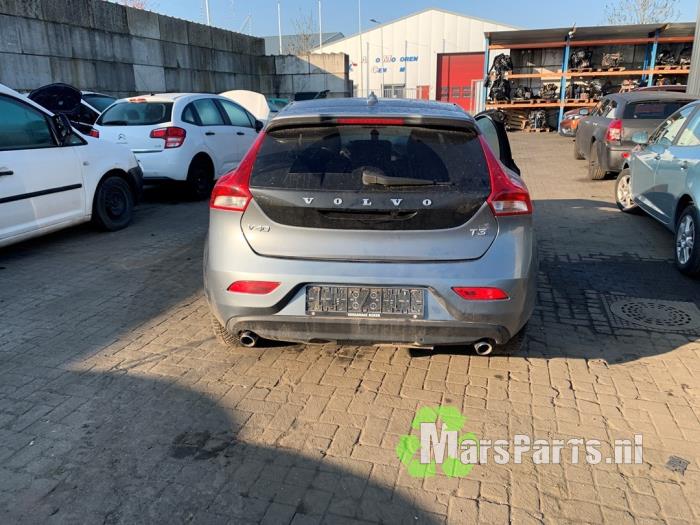Usagé Pompe d'injection Volvo V40 (MV) 1.5 T3 16V Geartronic Prix sur demande proposé par Autodemontagebedrijf De Mars