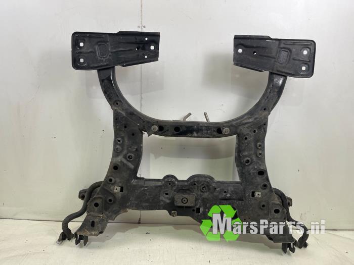 Usagé Faux châssis Mercedes A (W176) 1.6 A-180 16V Prix € 125,00 Règlement à la marge proposé par Autodemontagebedrijf De Mars