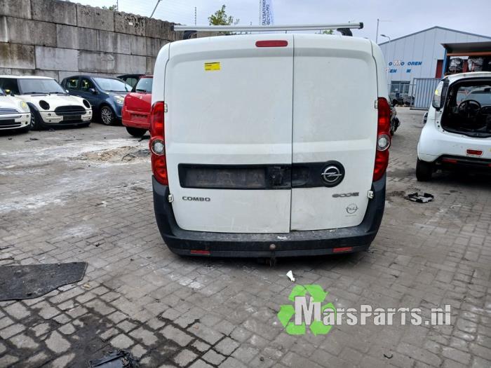 Usagé Train arrière complet Opel Combo 1.3 CDTI 16V ecoFlex Prix € 125,00 Règlement à la marge proposé par Autodemontagebedrijf De Mars