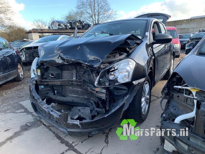Begagnade Främre bromsok, vänster Nissan Qashqai (J10) 1.6 16V Pris € 35,00 Marginaltabell erbjuds av Autodemontagebedrijf De Mars