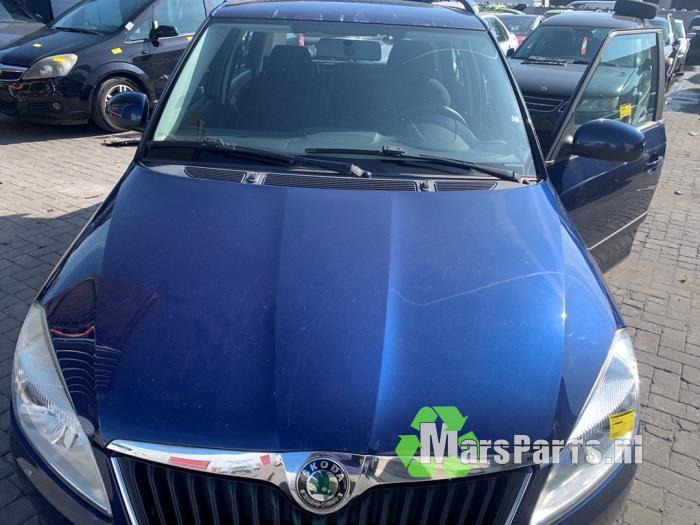 Używane Maska Skoda Fabia II Combi 1.2 TDI 12V Greenline Cena € 135,00 Procedura marży oferowane przez Autodemontagebedrijf De Mars