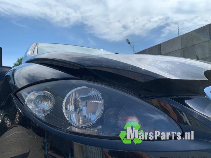 Używane Reflektor prawy Seat Leon (1P1) 1.6 Cena € 50,00 Procedura marży oferowane przez Autodemontagebedrijf De Mars