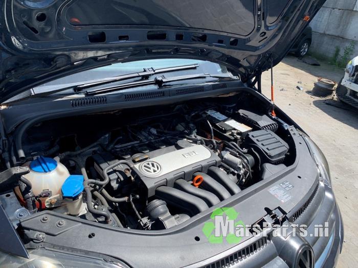 Używane Silnik Volkswagen Golf Plus (5M1/1KP) 2.0 FSI 16V Cena € 300,00 Procedura marży oferowane przez Autodemontagebedrijf De Mars