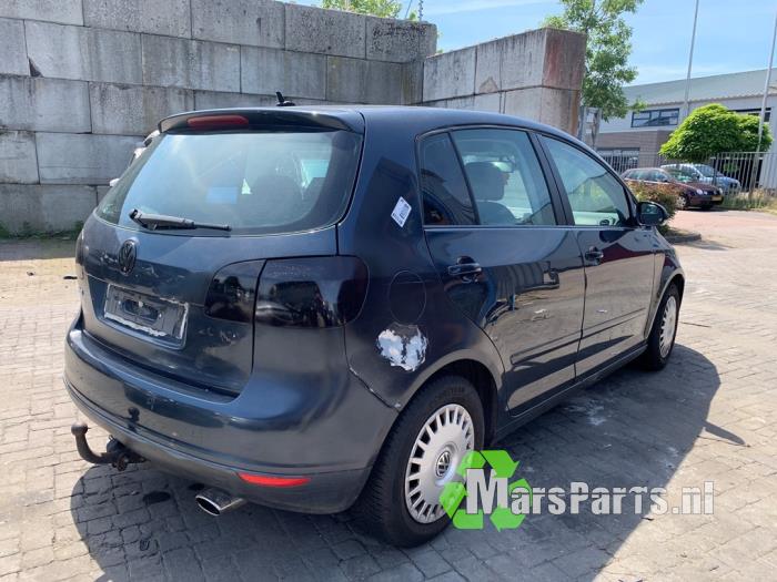 Gebrauchte Hinterachse Vorderradantrieb Volkswagen Golf Plus (5M1/1KP) 2.0 FSI 16V Preis € 70,00 Margenregelung angeboten von Autodemontagebedrijf De Mars