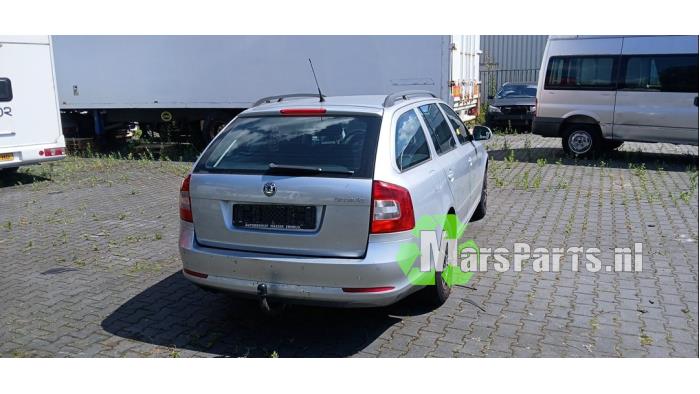 Usagé Train arrière complet Skoda Octavia Combi (1Z5) 1.8 TSI 16V Prix € 70,00 Règlement à la marge proposé par Autodemontagebedrijf De Mars