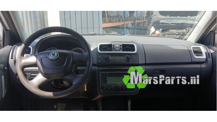 Używane Stacyjka + Kluczyk Skoda Fabia II (5J) 1.6i 16V Cena € 40,00 Procedura marży oferowane przez Autodemontagebedrijf De Mars
