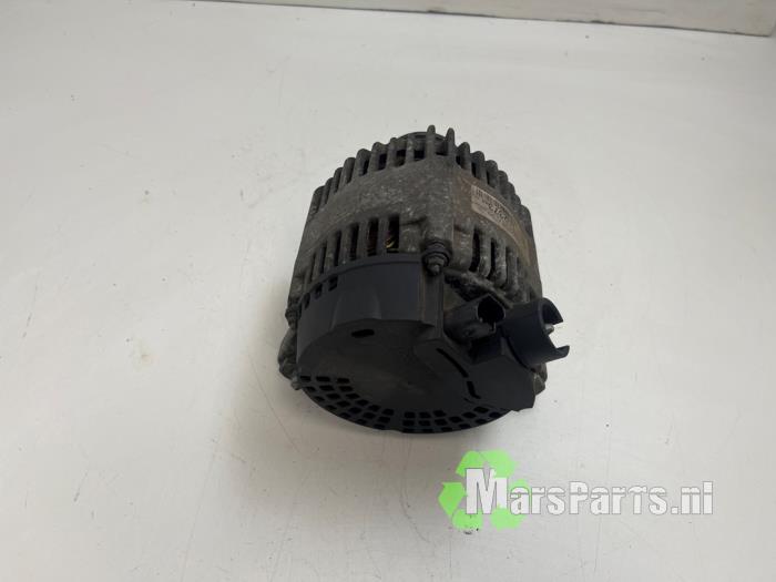 Dynamo van een Peugeot 208 I (CA/CC/CK/CL) 1.2 Vti 12V PureTech 82 2013