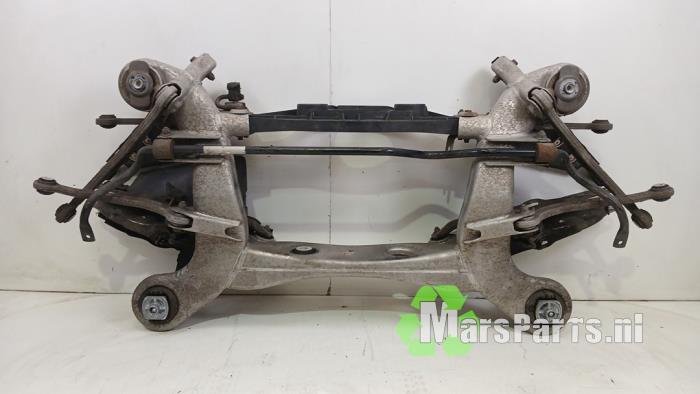 Begagnade Underram Mercedes S (222.0/222.1) 3.0 S-400d 4-Matic Pris € 400,00 Marginaltabell erbjuds av Autodemontagebedrijf De Mars