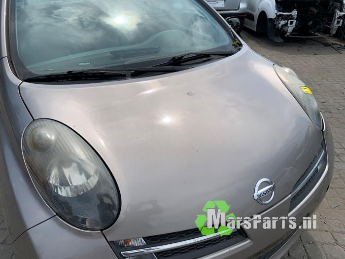 Używane Maska Nissan Micra C+C (K12) 1.6 16V Cena € 100,00 Procedura marży oferowane przez Autodemontagebedrijf De Mars