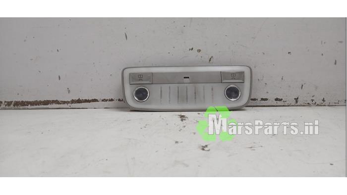 Begagnade Innerbelysning, bak Mercedes E Estate (S212) E-200 CDI 16V BlueEfficiency,BlueTEC Pris € 35,00 Marginaltabell erbjuds av Autodemontagebedrijf De Mars