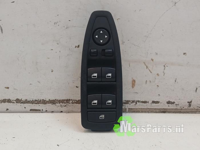 Usados Interruptor de ventanilla eléctrica BMW 3 serie (F30) 328i 2.0 16V Precio € 50,00 Norma de margen ofrecido por Autodemontagebedrijf De Mars