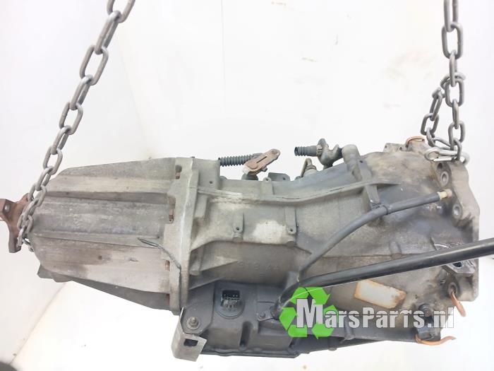 Getriebe van een Chrysler 300 C Touring 3.5 V6 24V 2005
