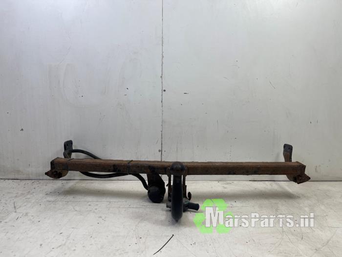 Używane Hak holowniczy Citroen C3 (SC) 1.2 VTi 82 12V Cena € 70,00 Procedura marży oferowane przez Autodemontagebedrijf De Mars