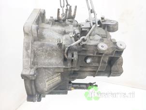 Getriebe van een MINI Mini (R50/53) 1.6 16V One 2005