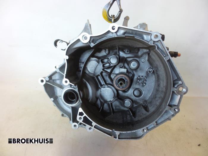 Gebrauchte Getriebe Opel Corsa E 1.0 SIDI Turbo 12V Preis auf Anfrage angeboten von Autobedrijf Broekhuis B.V.