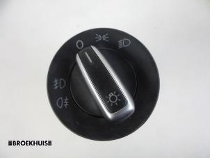 Usados Interruptor de luz Volkswagen Polo V (6R) 1.6 TDI 16V 105 Precio € 15,00 Norma de margen ofrecido por Autobedrijf Broekhuis B.V.