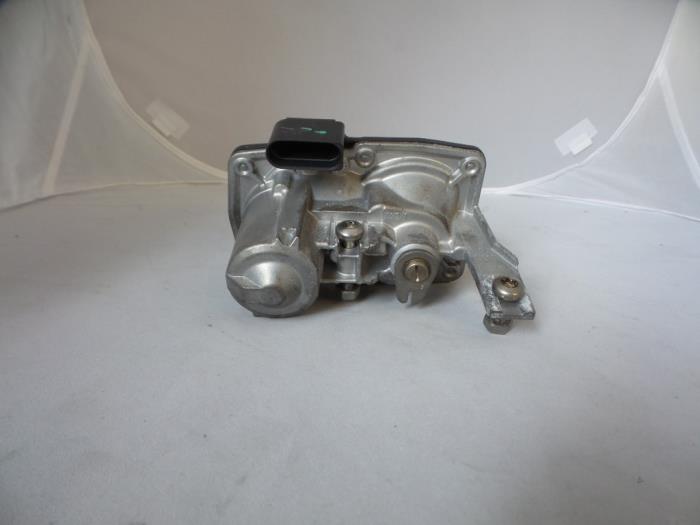 Usagé Valve RGE Skoda Superb (3V3) 1.6 TDI Prix € 50,00 Règlement à la marge proposé par Autobedrijf Broekhuis B.V.
