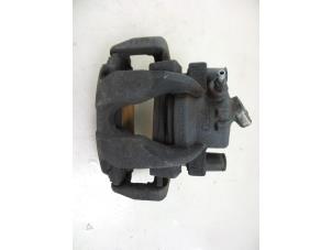 Used Front brake calliper, right Renault Clio IV (5R) 0.9 Energy TCE 90 12V Price € 25,00 Margin scheme offered by Autobedrijf Broekhuis B.V.