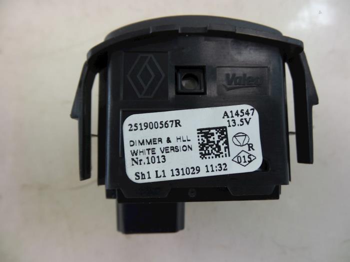 AIH headlight switch from a Renault Clio IV (5R) 0.9 Energy TCE 90 12V 2014