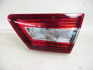 Used Taillight, right Renault Clio IV (5R) 0.9 Energy TCE 90 12V Price € 17,50 Margin scheme offered by Autobedrijf Broekhuis B.V.