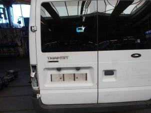 Usados Puerta trasera furgoneta Ford Transit 2.2 TDCi 16V Precio € 151,25 IVA incluido ofrecido por Autobedrijf Broekhuis B.V.