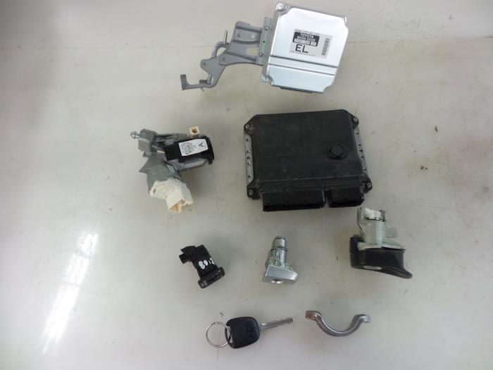 Used Injection computer Toyota Yaris II (P9) 1.33 16V Dual VVT-I Price € 85,00 Margin scheme offered by Autobedrijf Broekhuis B.V.