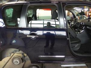 Usagé Porte arrière droite Citroen C3 Picasso (SH) 1.6 16V VTI 120 Prix € 175,00 Règlement à la marge proposé par Autobedrijf Broekhuis B.V.