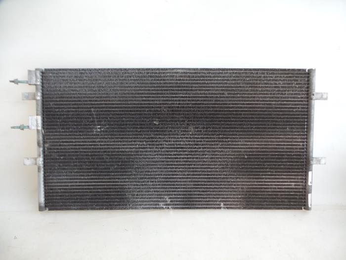Usagé Radiateur clim Ford Transit 2.4 TDCi 16V Prix € 60,50 Prix TTC proposé par Autobedrijf Broekhuis B.V.