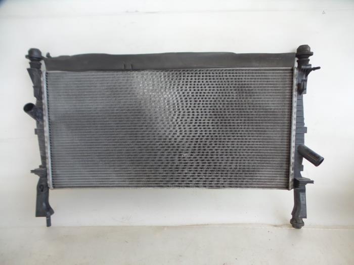 Usagé Radiateur Ford Transit 2.4 TDCi 16V Prix € 42,35 Prix TTC proposé par Autobedrijf Broekhuis B.V.